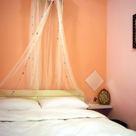 Love Hostel Tainan Exterior photo