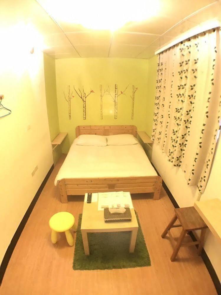 Love Hostel Tainan Exterior photo